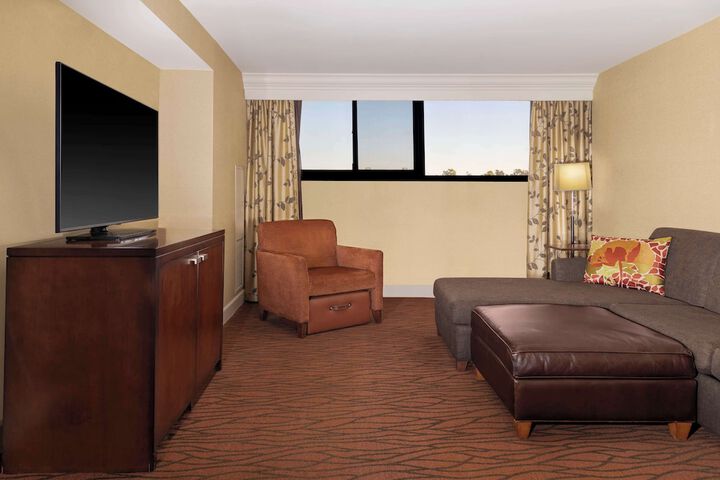 Hilton Orange County / Costa Mesa