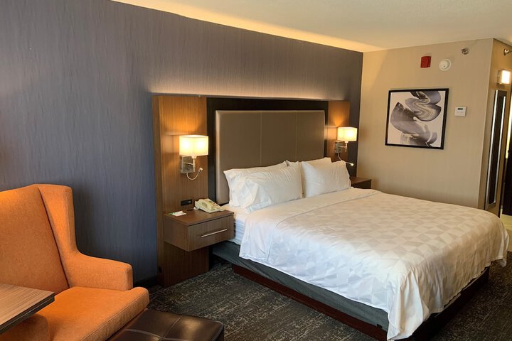 Room 40 of 70