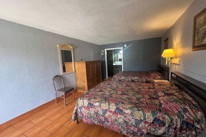 Room 20 of 40