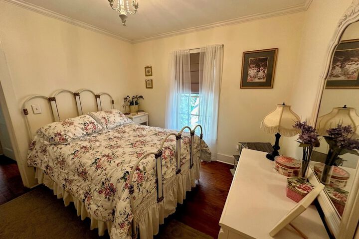 Room 16 of 63