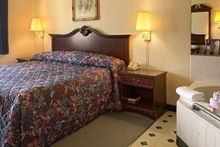 Super 8 Florence