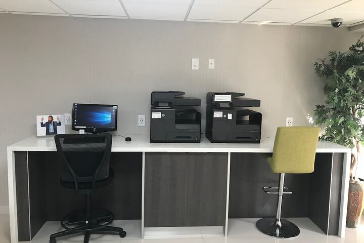Business Center 68 of 68