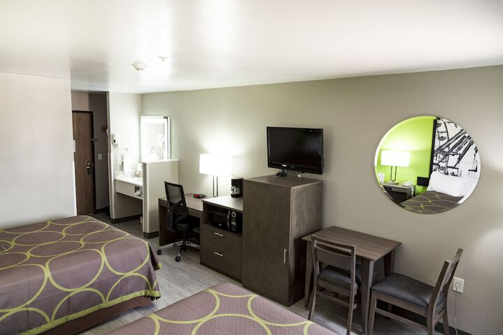 Room 30 of 37