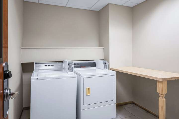 Garner Hotel Brookings by IHG