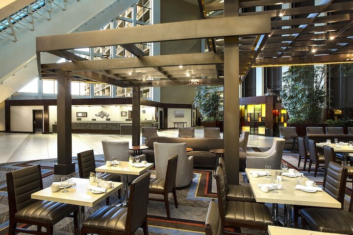 Dining 53 of 67