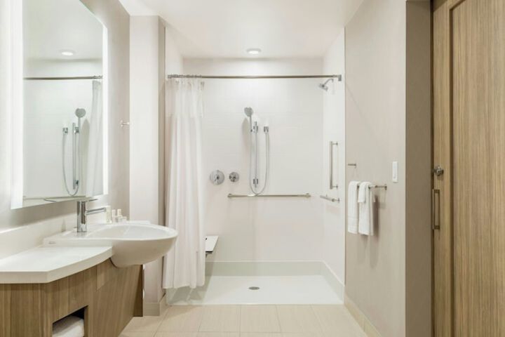 Room 12 of 23
