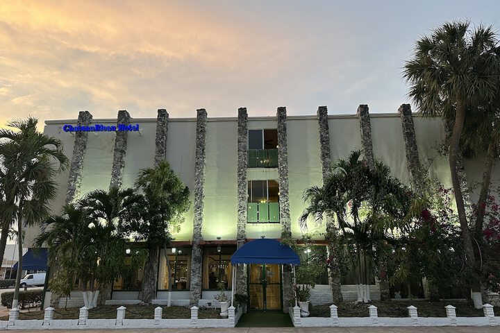 Chateaubleau Hotel