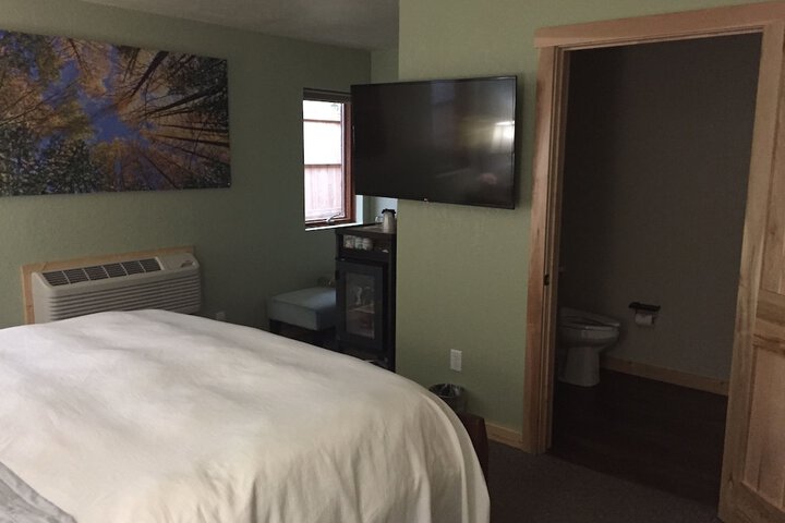 Room 53 of 70
