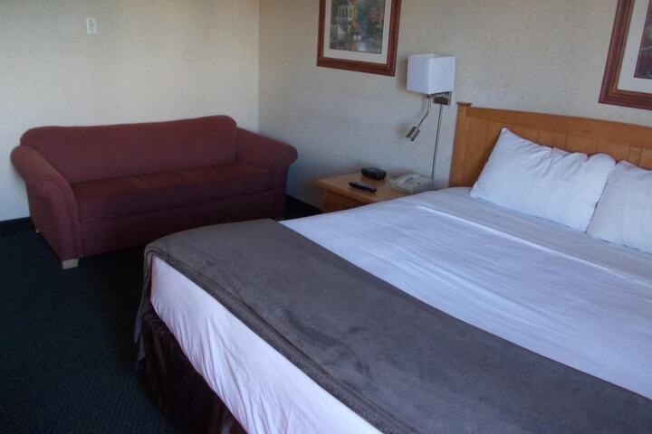 Room 17 of 32