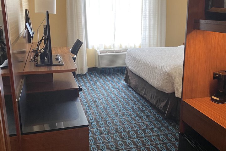 Room 28 of 33