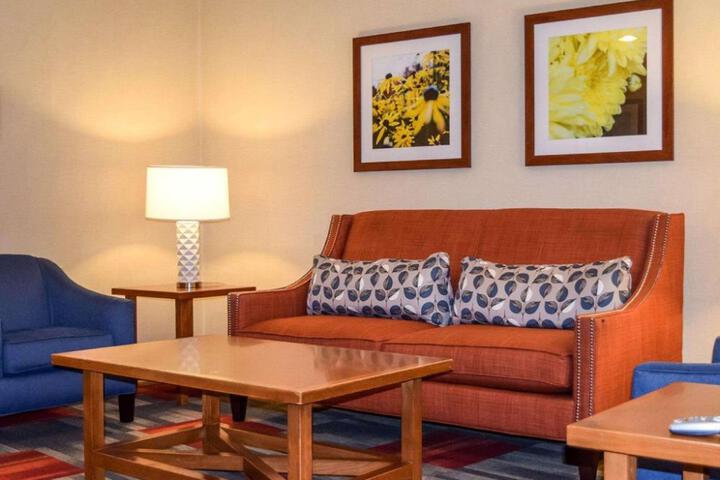 Even Manchester Airport by IHG