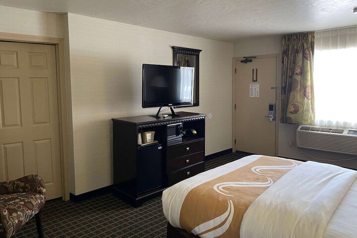 Room 51 of 74