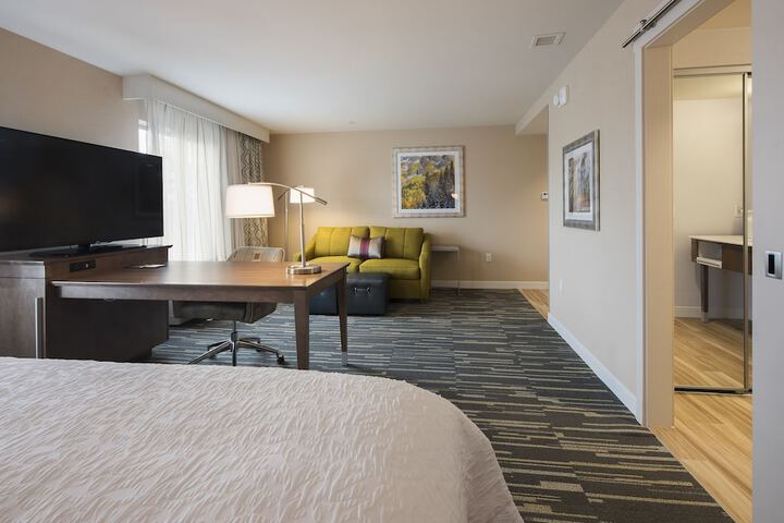 Hampton Inn & Suites Seattle / Redmond