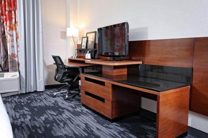 Room 25 of 31