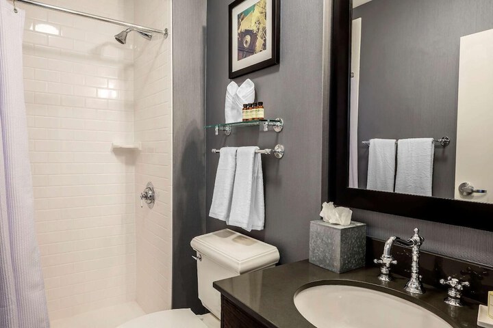 enVision Hotel Boston Everett