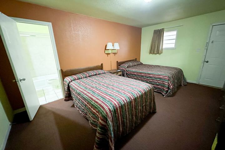 Room 18 of 23