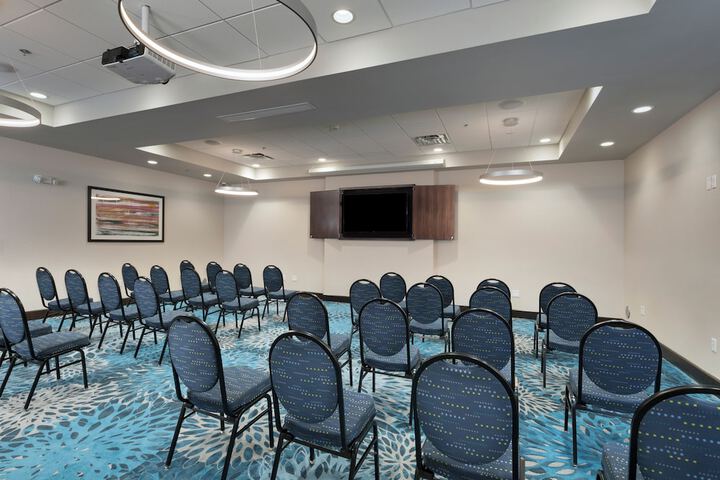 Holiday Inn & Suites Arden - Asheville Airport by IHG