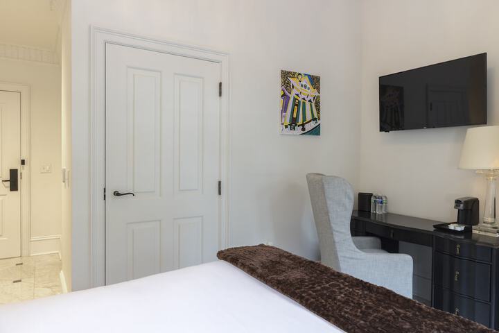 Room 44 of 89