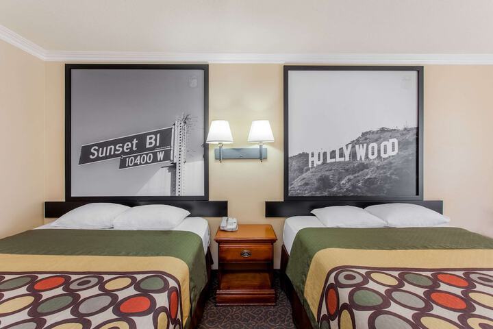 Room 12 of 18