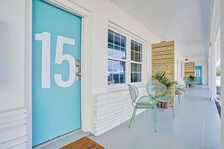 Room 12 of 63