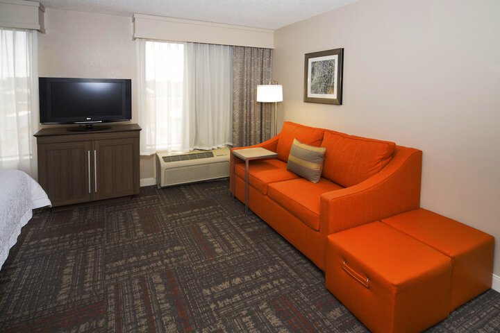 Hampton Inn & Suites Valdosta / Conference Center
