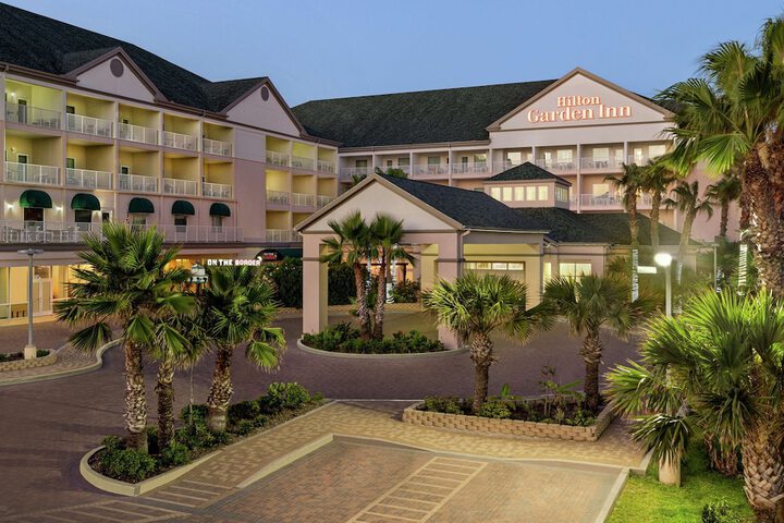 Hotel 2 of 75