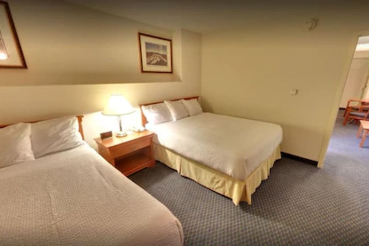 Room 50 of 77