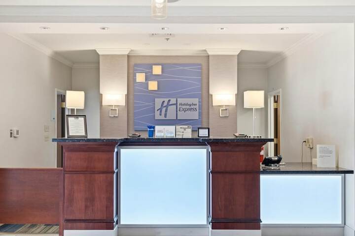 Holiday Inn Express & Suites Bethlehem Arpt-Allentown Area