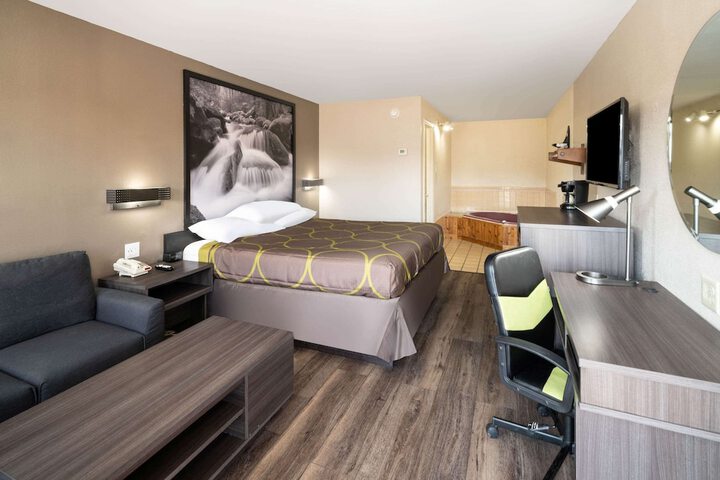 Room 21 of 27