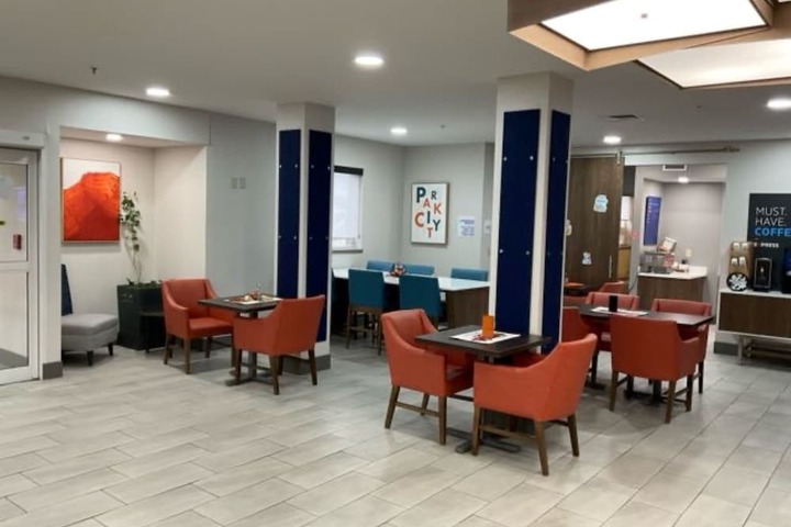 Hotel Interior 9 of 28