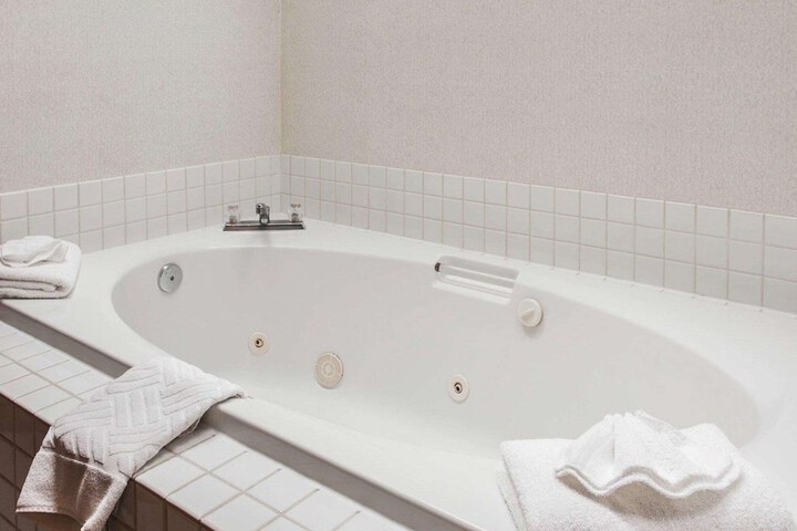 Room 13 of 29