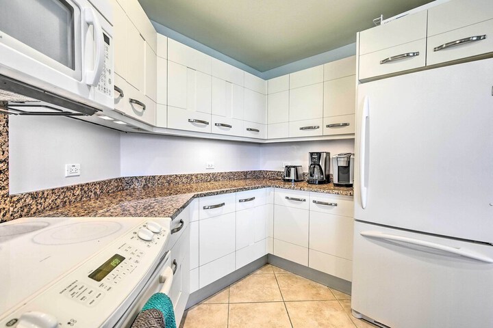 Kona Townhome w / Lanai & Resort Amenities!