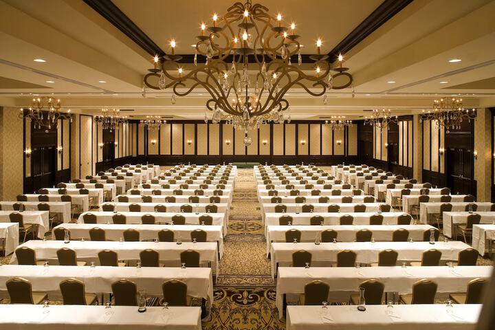Ballroom/Hall 28 of 35