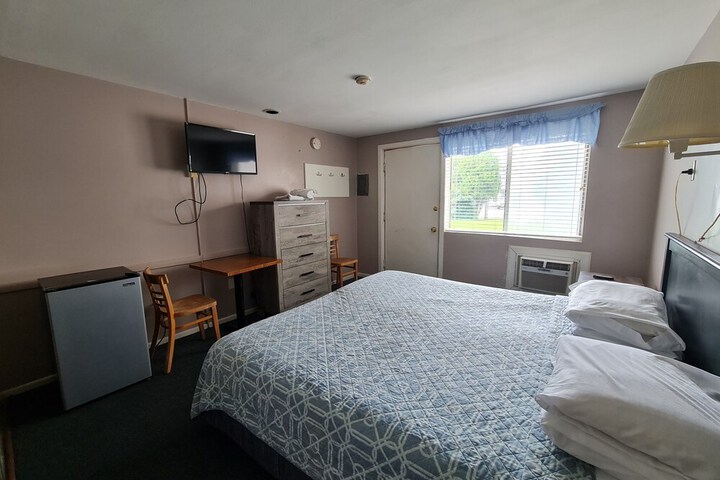 Room 14 of 27