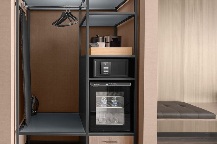 Room 15 of 24