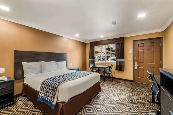 Room 27 of 30