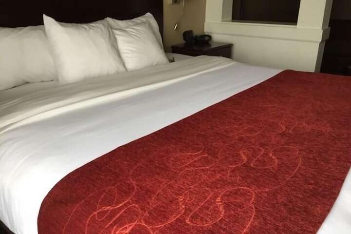 Comfort Suites Marietta - Parkersburg