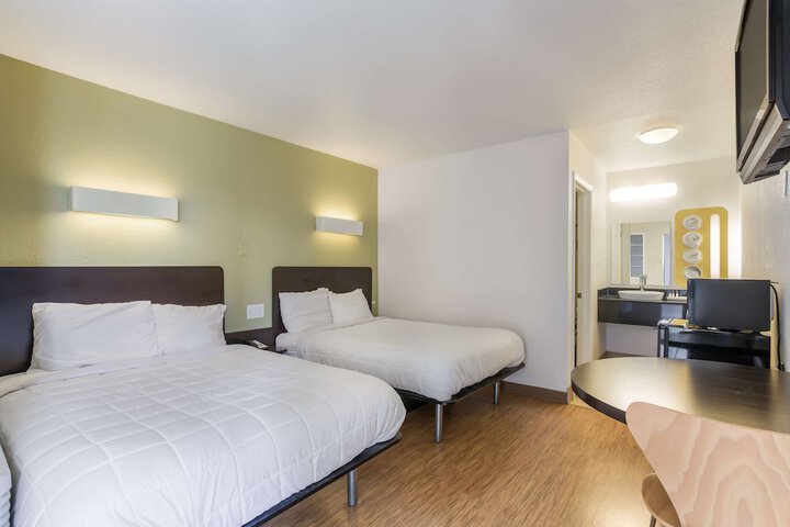 Room 16 of 31