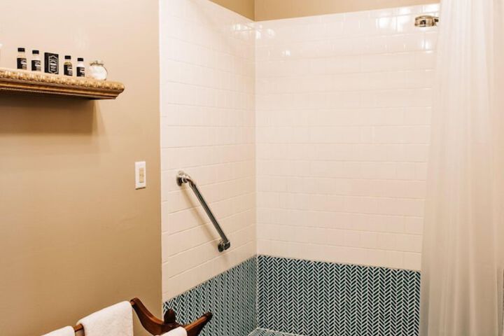 Heritage House Bed & Breakfast - Boutique Adults-Only Inn