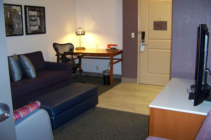 Room 26 of 92