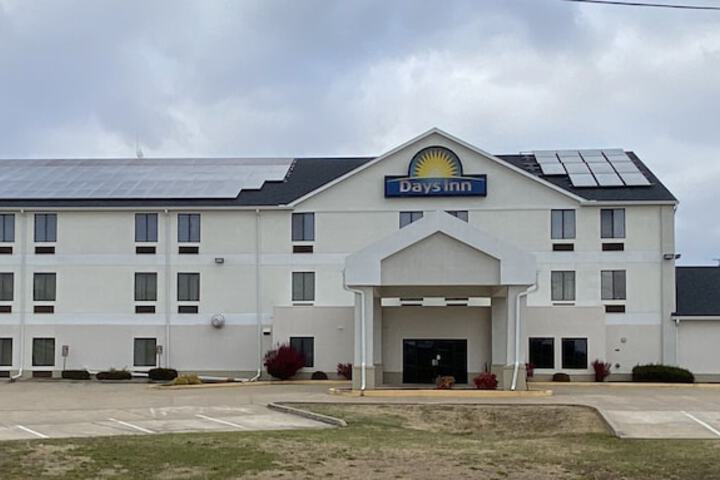 Hotel 2 of 17