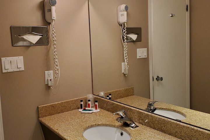 Room 7 of 15