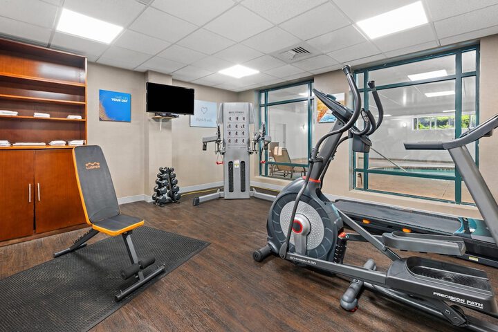 Comfort Suites Near Casinos Norwich-Uncasville CT