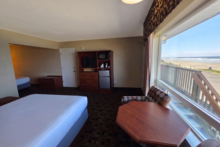 Seagrass Oceanfront Inn