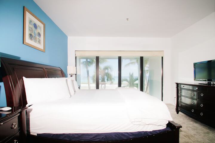 Room 8 of 32