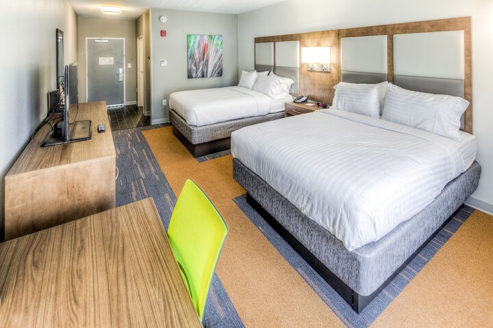 Room 19 of 34