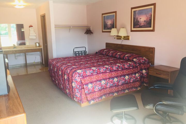 Room 16 of 24