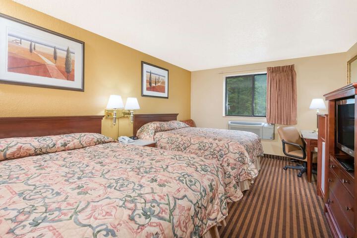 Room 11 of 30