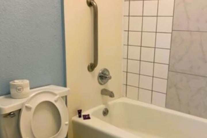 Room 26 of 53