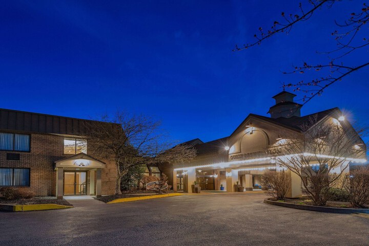 Hotel 2 of 82